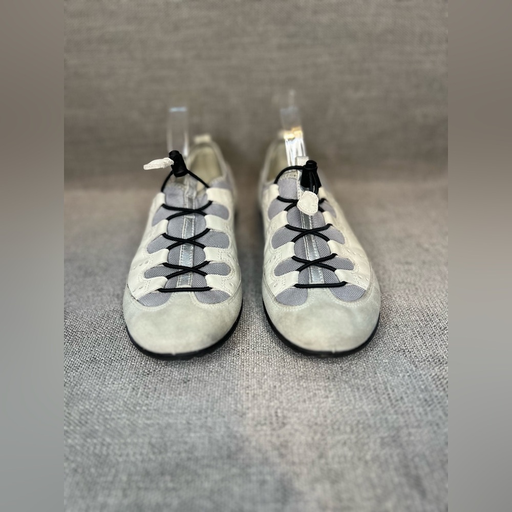 Ecco Women Vibration II Toggle Sneaker Stone Grey EU 41 US 9.5